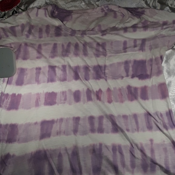 Tie dye shorts and 2 tie dye Shirts - Picture 5 of 8